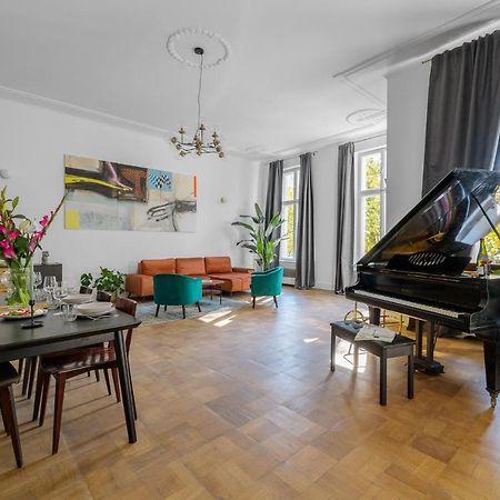 Oomph Koszyki Luxurious Apartments Warschau Buitenkant foto