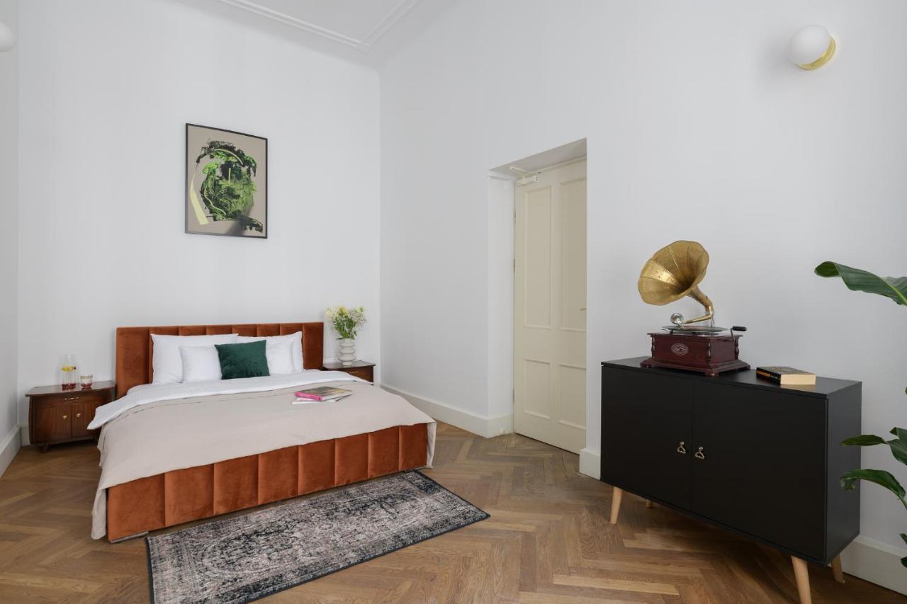 Oomph Koszyki Luxurious Apartments Warschau Buitenkant foto