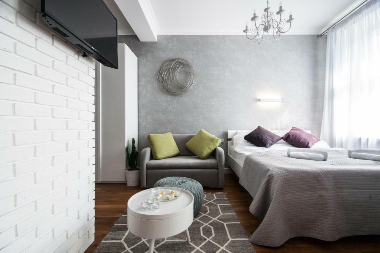 Oomph Koszyki Luxurious Apartments Warschau Buitenkant foto